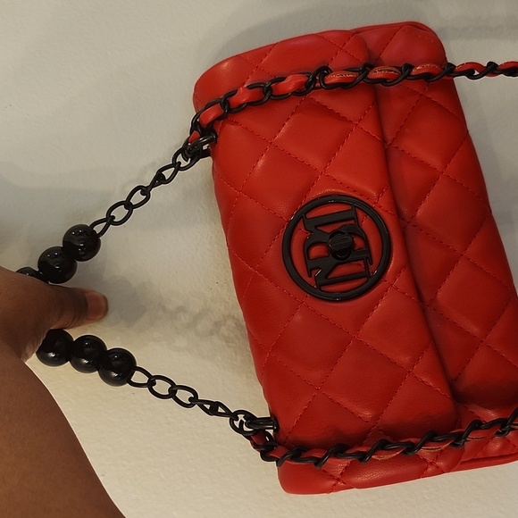 Badgley Mischka Red Crossbody Bag with Quilted Design - Picture 14 of 14